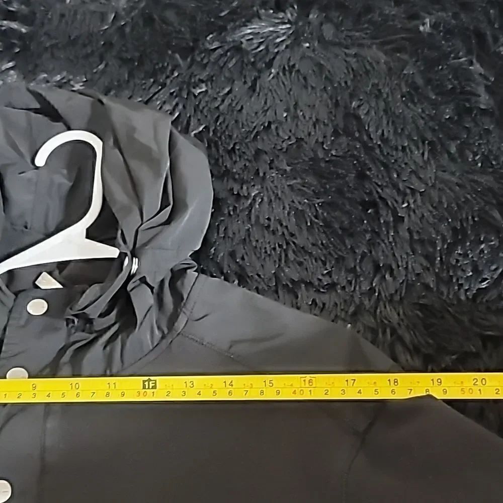 Micheal Kors Light Button up Jacket with Hood - Picture 9 of 13